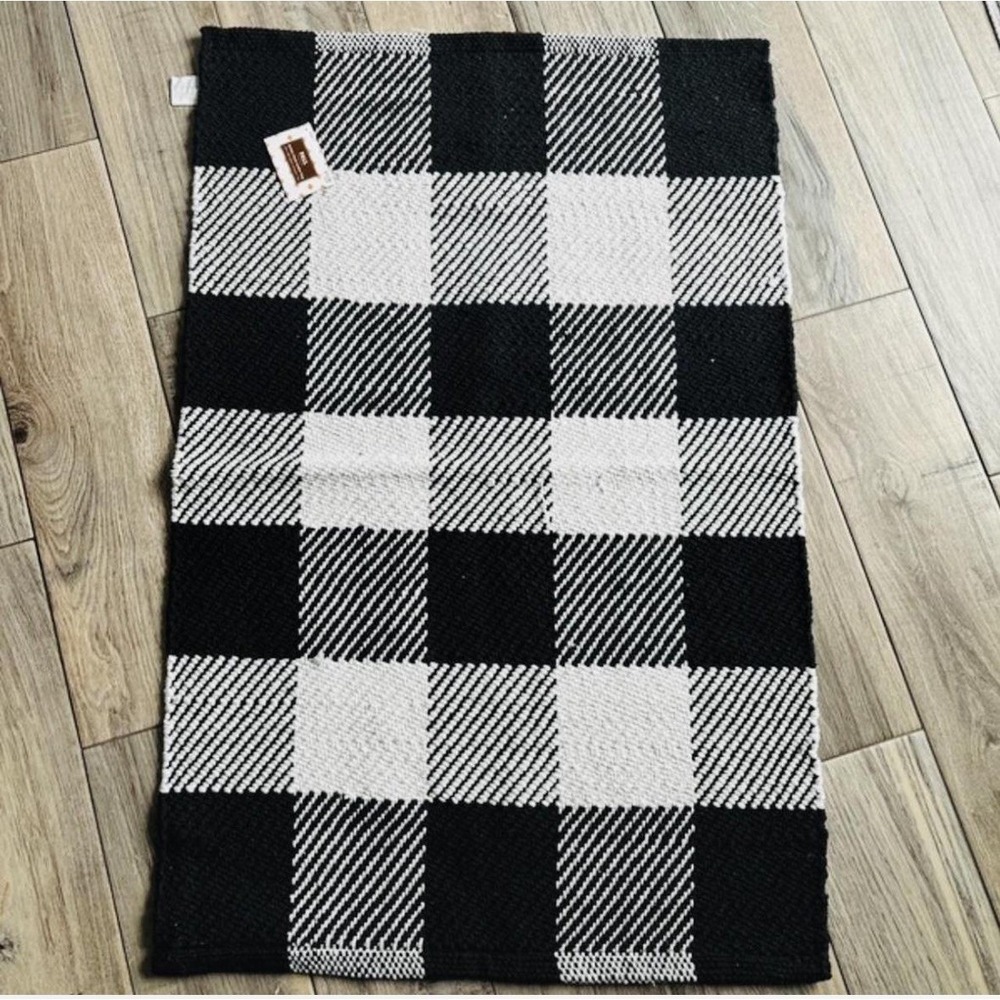 Farmhouse Accent Rug 24x36 Black White Buffalo Plaid Checkered Woven‎ Rustic New